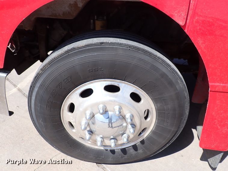 image for item DJ0242 2004 Peterbilt 385  rollback truck