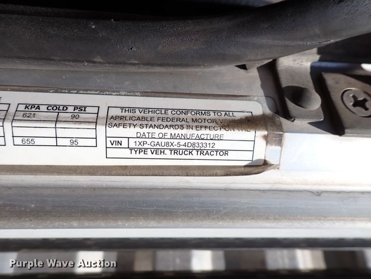 image for item DJ0242 2004 Peterbilt 385  rollback truck