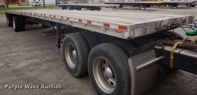 image for item DJ0430 2000 Wilson CF-900 flatbed trailer