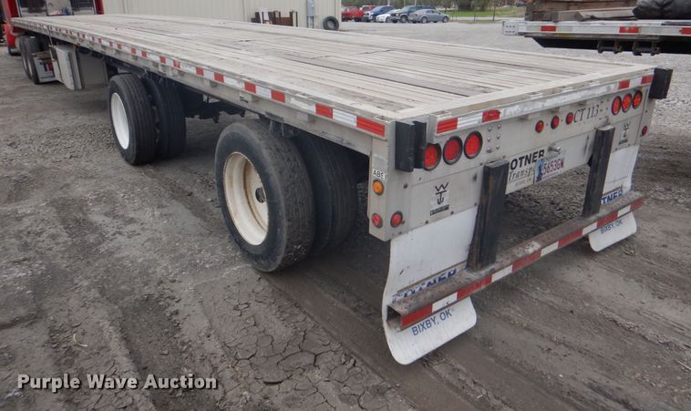 image for item DJ0430 2000 Wilson CF-900 flatbed trailer