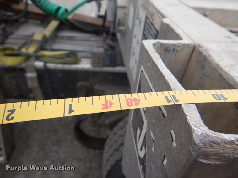 image for item DJ0430 2000 Wilson CF-900 flatbed trailer