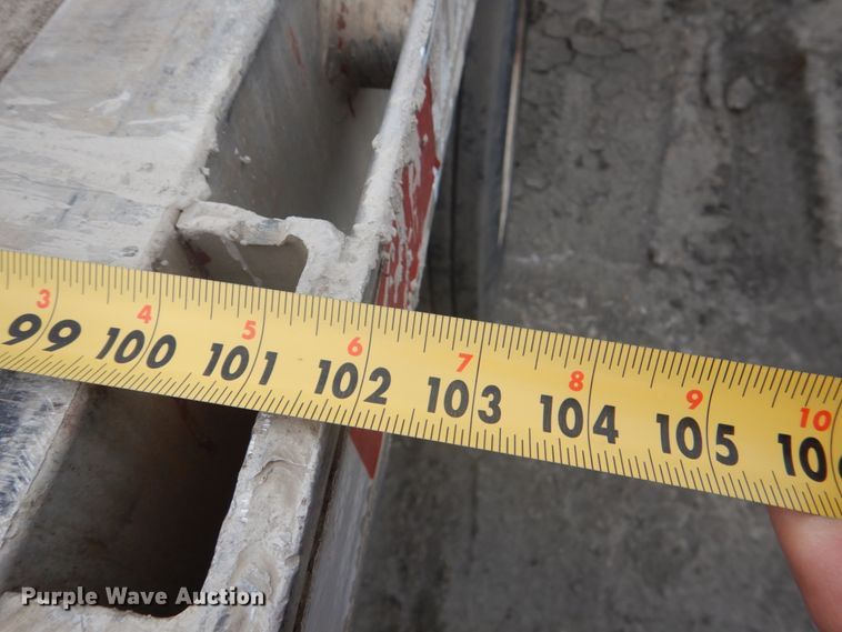 image for item DJ0430 2000 Wilson CF-900 flatbed trailer