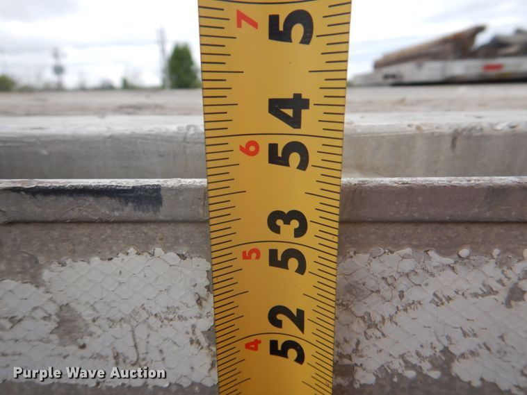 image for item DJ0430 2000 Wilson CF-900 flatbed trailer