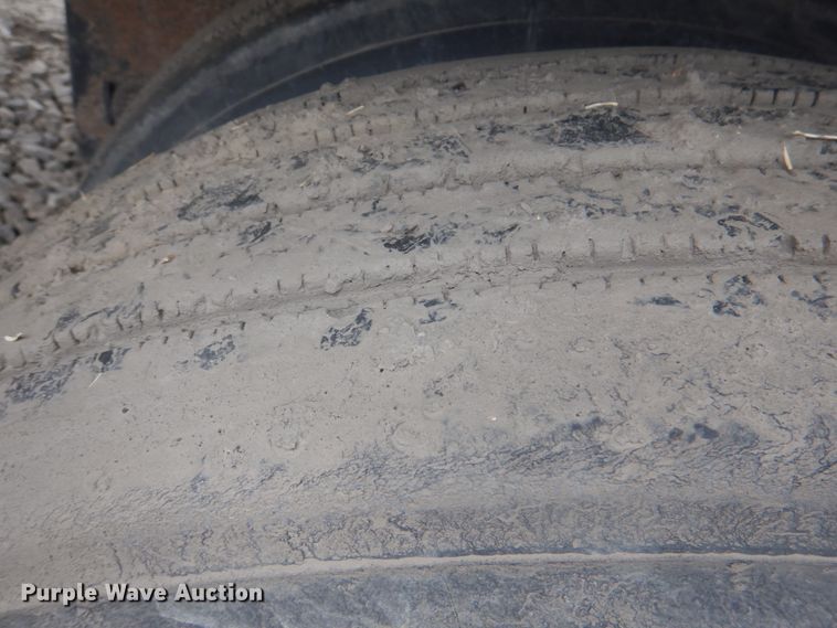 image for item DJ0430 2000 Wilson CF-900 flatbed trailer