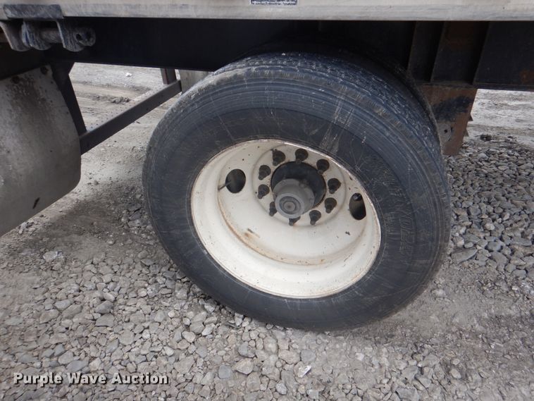 image for item DJ0430 2000 Wilson CF-900 flatbed trailer