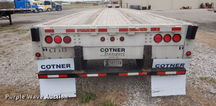 image for item DJ0431 2000 Wilson CF-900 flatbed trailer