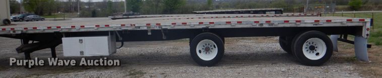 image for item DJ0431 2000 Wilson CF-900 flatbed trailer