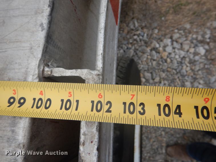 image for item DJ0431 2000 Wilson CF-900 flatbed trailer