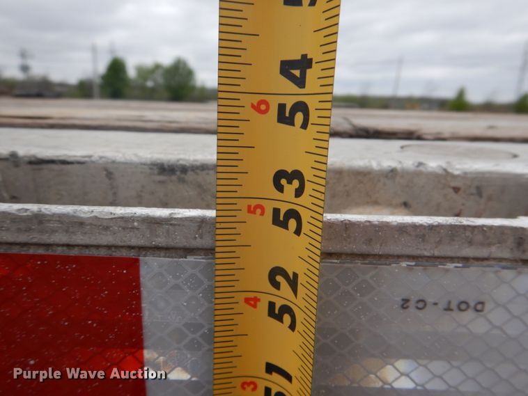 image for item DJ0431 2000 Wilson CF-900 flatbed trailer