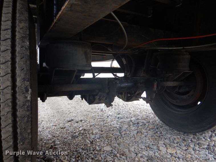 image for item DJ0431 2000 Wilson CF-900 flatbed trailer