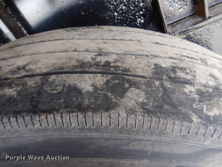 image for item DJ0431 2000 Wilson CF-900 flatbed trailer