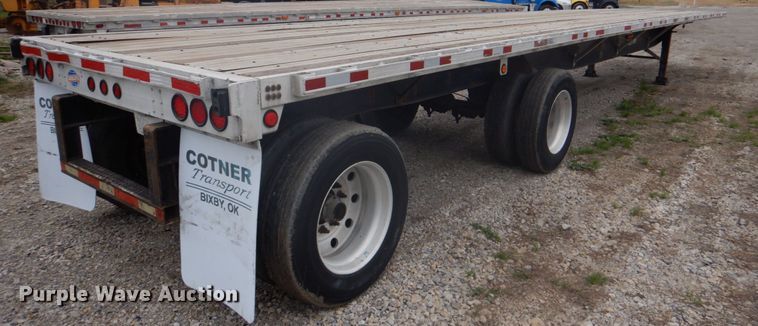 image for item DJ0432 1998 Utility flatbed trailer