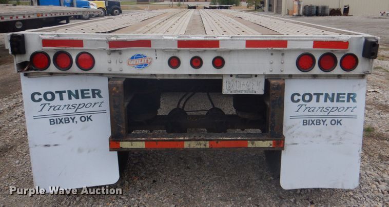 image for item DJ0432 1998 Utility flatbed trailer