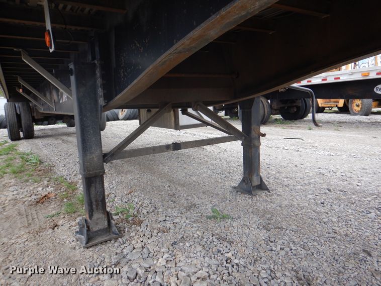 image for item DJ0432 1998 Utility flatbed trailer