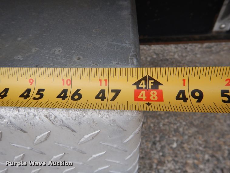 image for item DJ0432 1998 Utility flatbed trailer