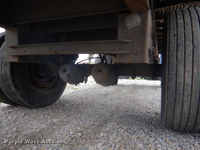 image for item DJ0432 1998 Utility flatbed trailer