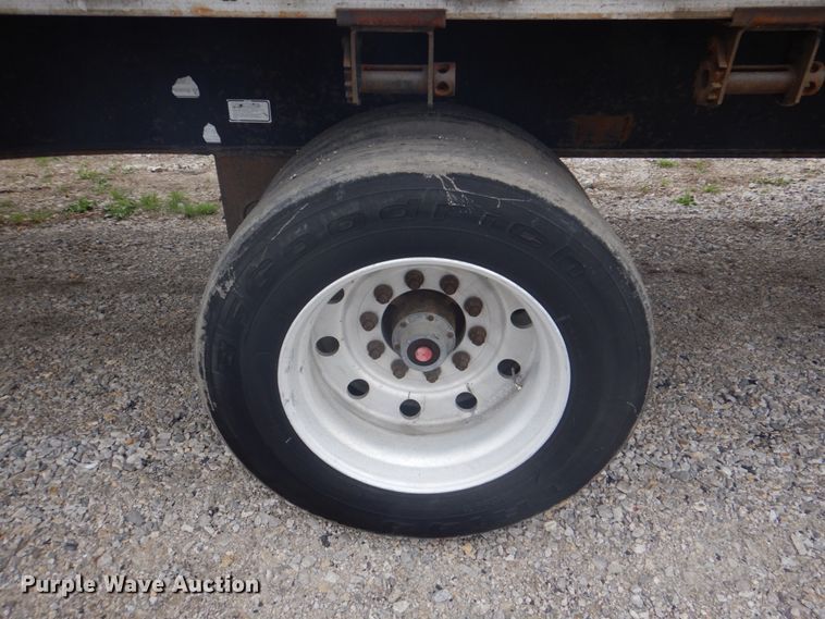 image for item DJ0432 1998 Utility flatbed trailer