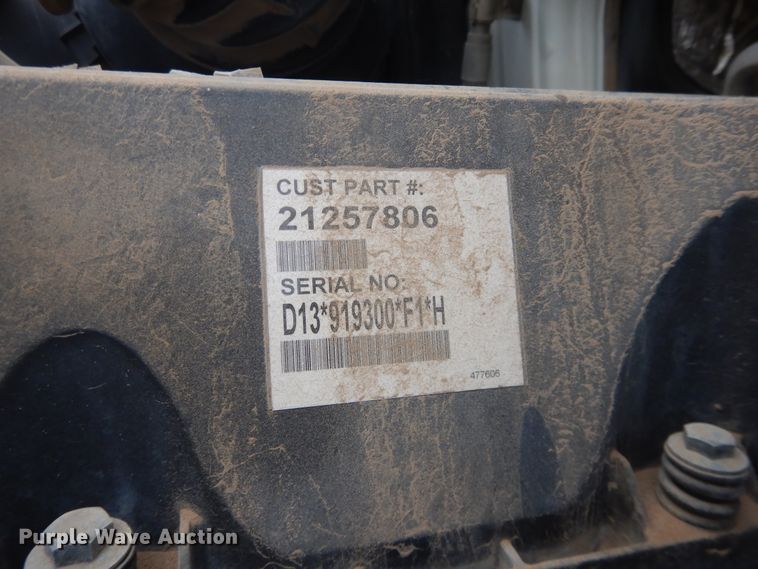 image for item DJ1119 2009 Volvo VHD  semi truck