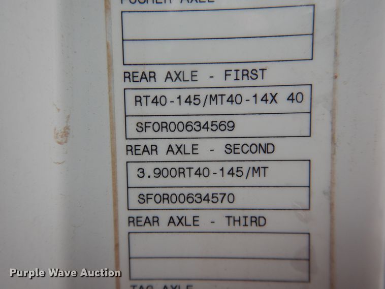 image for item DJ1119 2009 Volvo VHD  semi truck