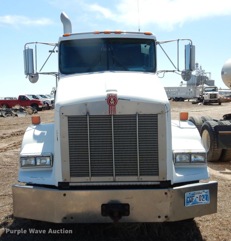 image for item DJ1139 2008 Kenworth T800  semi truck