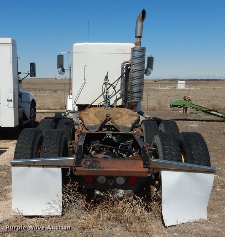 image for item DJ1139 2008 Kenworth T800  semi truck