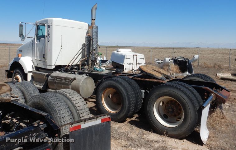 image for item DJ1139 2008 Kenworth T800  semi truck