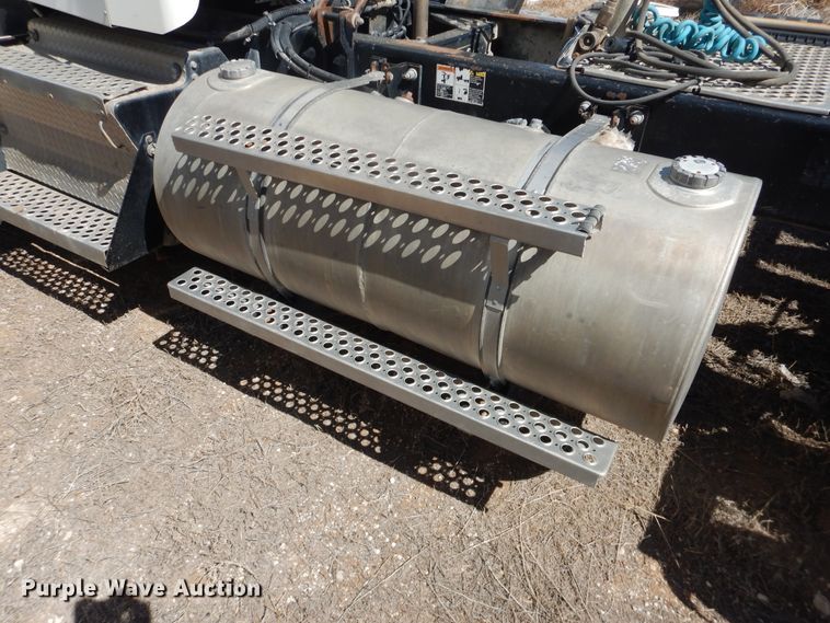 image for item DJ1139 2008 Kenworth T800  semi truck