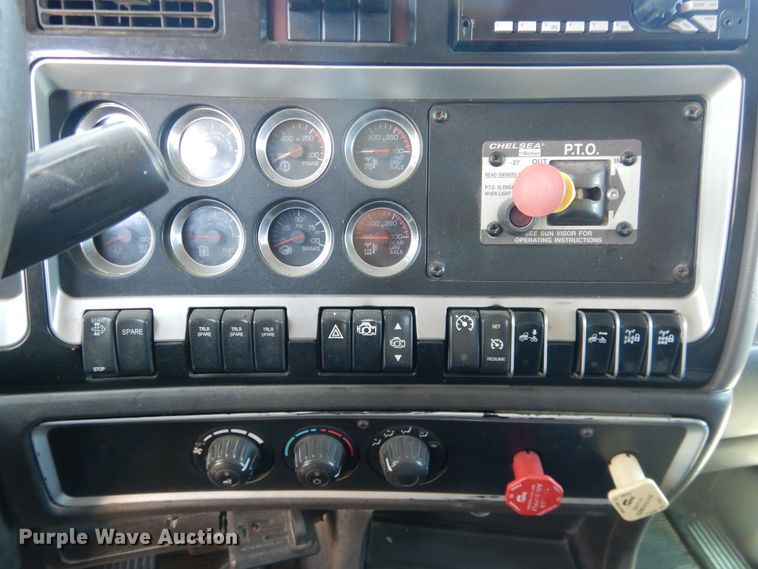 image for item DJ1139 2008 Kenworth T800  semi truck