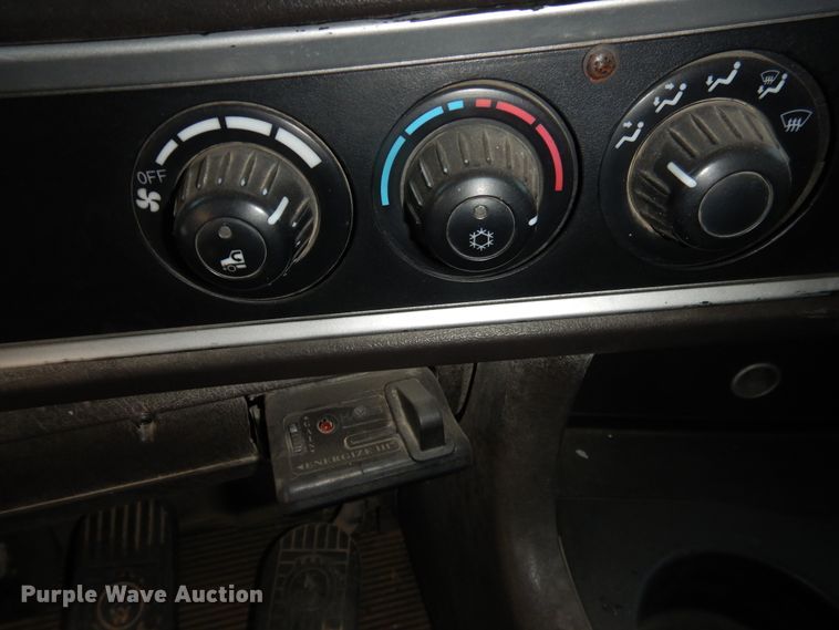 image for item DJ1139 2008 Kenworth T800  semi truck