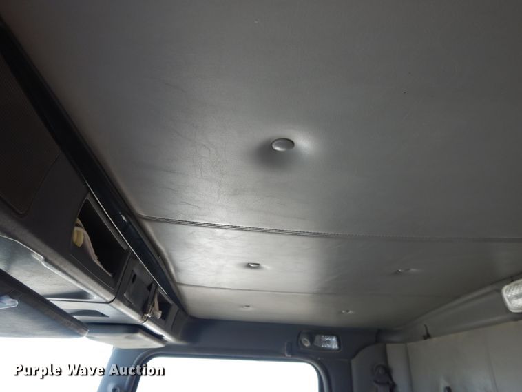 image for item DJ1139 2008 Kenworth T800  semi truck