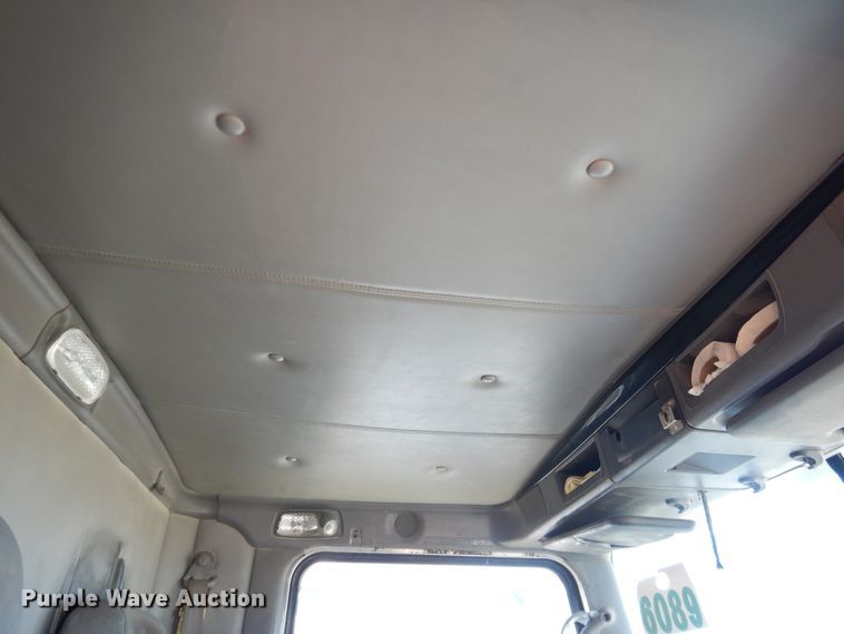 image for item DJ1139 2008 Kenworth T800  semi truck