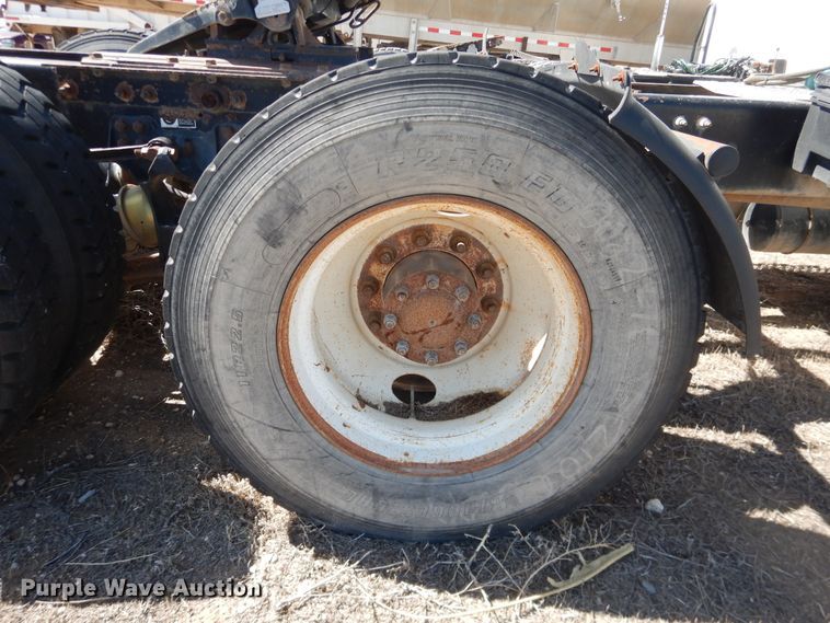 image for item DJ1139 2008 Kenworth T800  semi truck