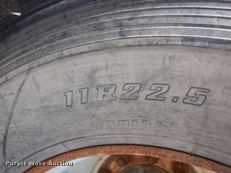 image for item DJ1139 2008 Kenworth T800  semi truck