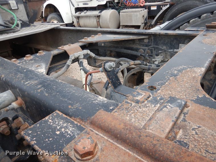 image for item DJ1156 2008 Kenworth T800  semi truck