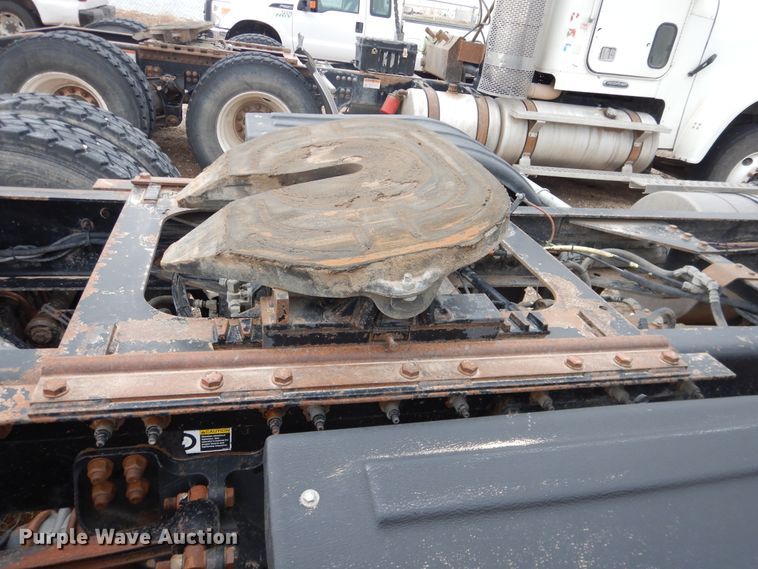 image for item DJ1156 2008 Kenworth T800  semi truck