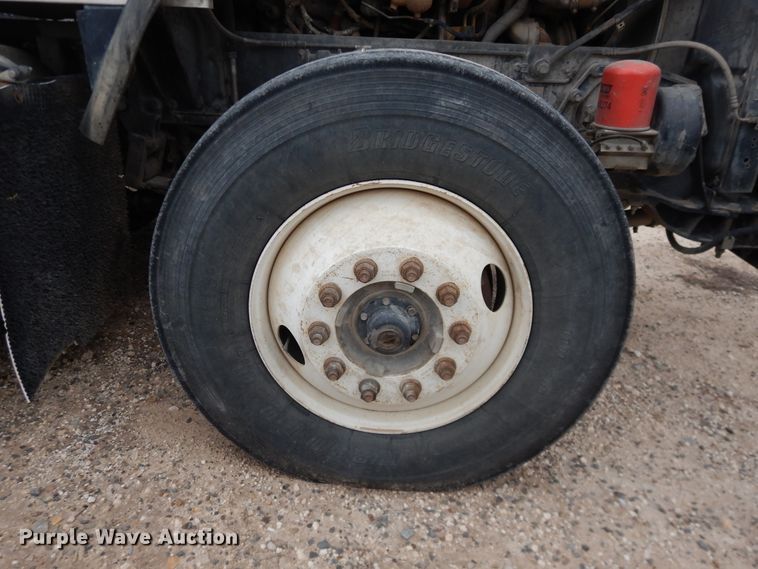 image for item DJ1156 2008 Kenworth T800  semi truck