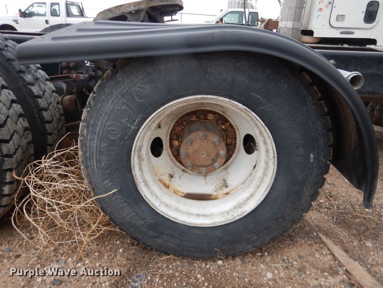 image for item DJ1156 2008 Kenworth T800  semi truck