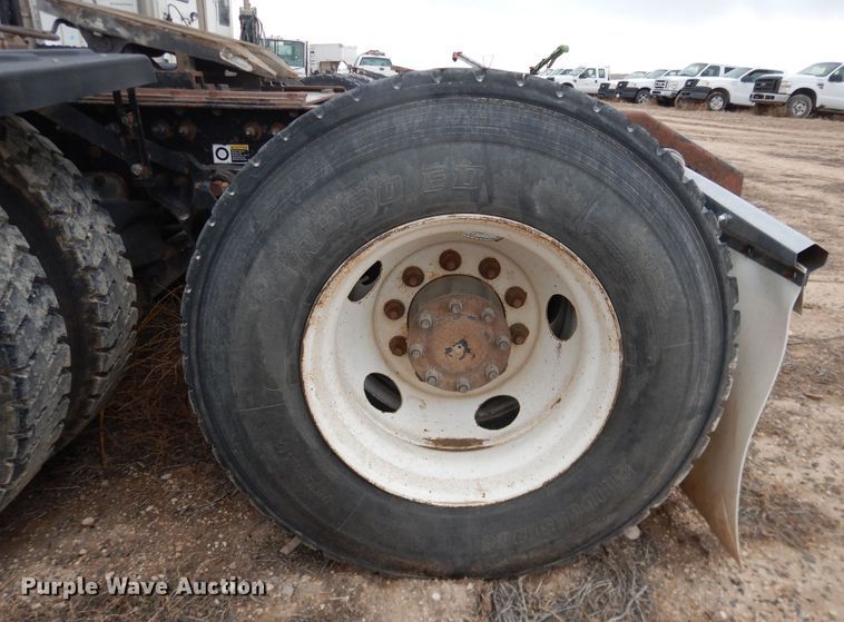 image for item DJ1156 2008 Kenworth T800  semi truck