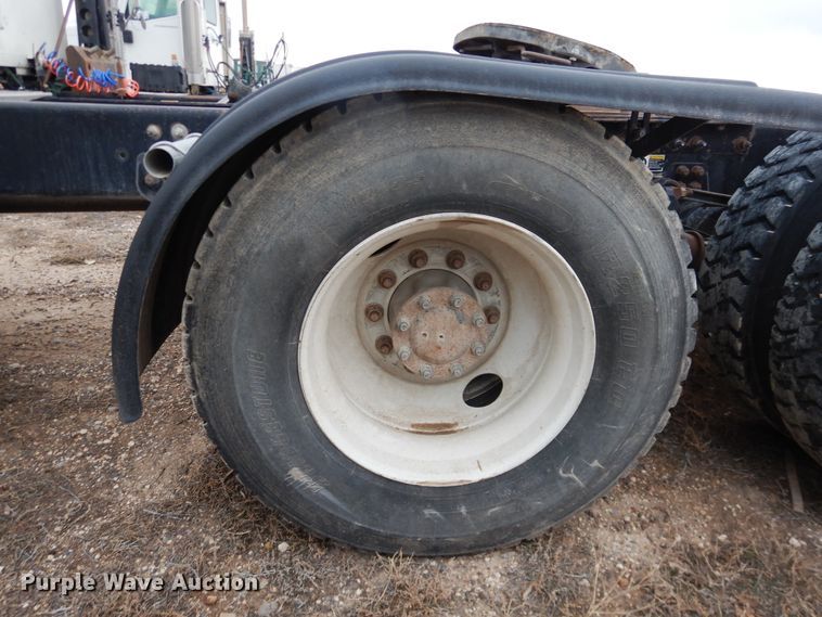 image for item DJ1156 2008 Kenworth T800  semi truck