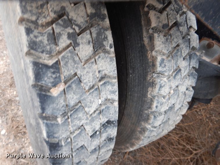 image for item DJ1156 2008 Kenworth T800  semi truck