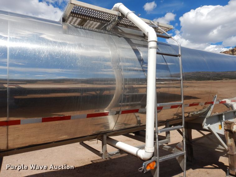 image for item DJ1179 1990 Stainless  tank trailer