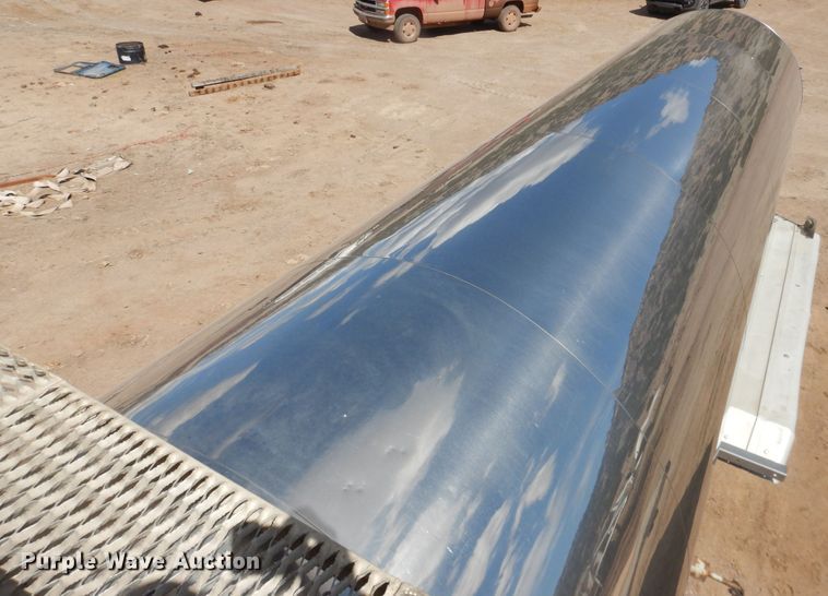 image for item DJ1179 1990 Stainless  tank trailer