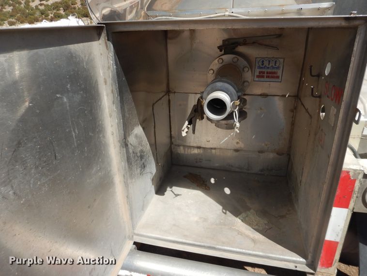 image for item DJ1179 1990 Stainless  tank trailer