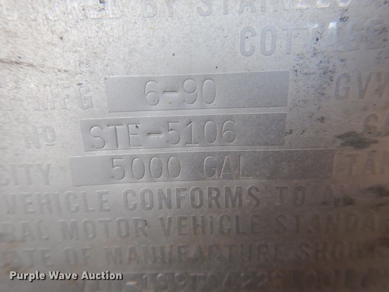 image for item DJ1179 1990 Stainless  tank trailer