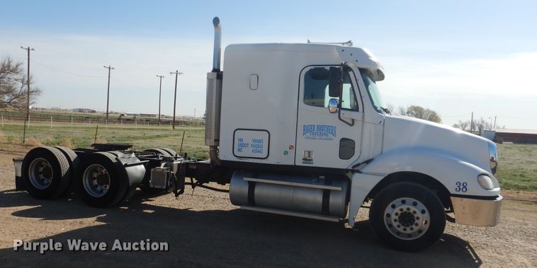 image for item DJ1183 2006 Freightliner Columbia 120  semi truck