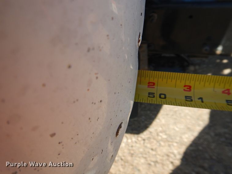 image for item DJ1183 2006 Freightliner Columbia 120  semi truck