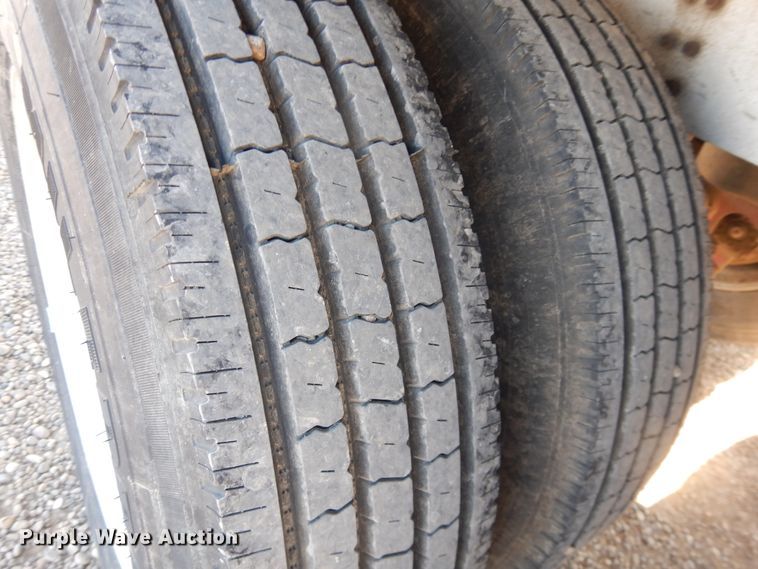 image for item DJ1184 2006 Eby  walking floor trailer