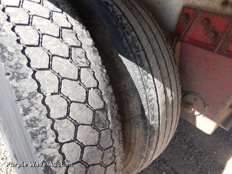 image for item DJ1184 2006 Eby  walking floor trailer