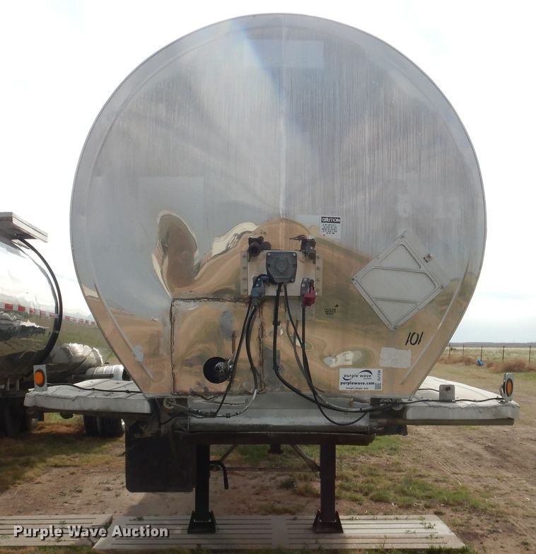 image for item DJ1246 1988 Walker  tank trailer