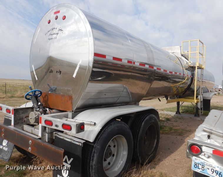 image for item DJ1246 1988 Walker  tank trailer